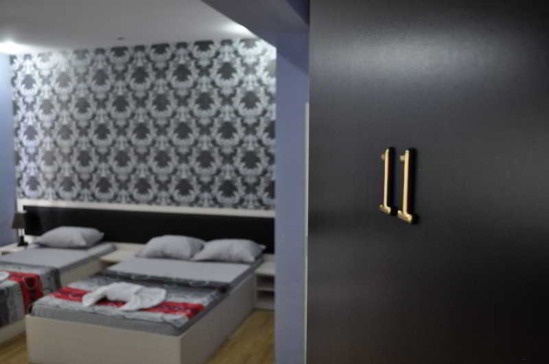 טביליסי Hotel Cristal Palace מראה חיצוני תמונה