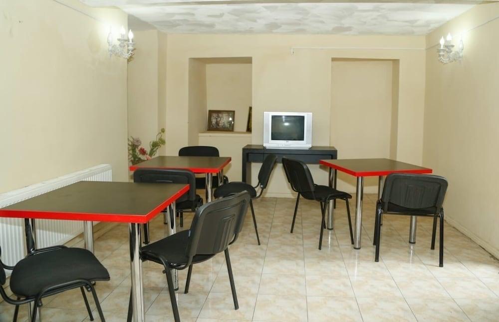 טביליסי Hotel Cristal Palace מראה חיצוני תמונה