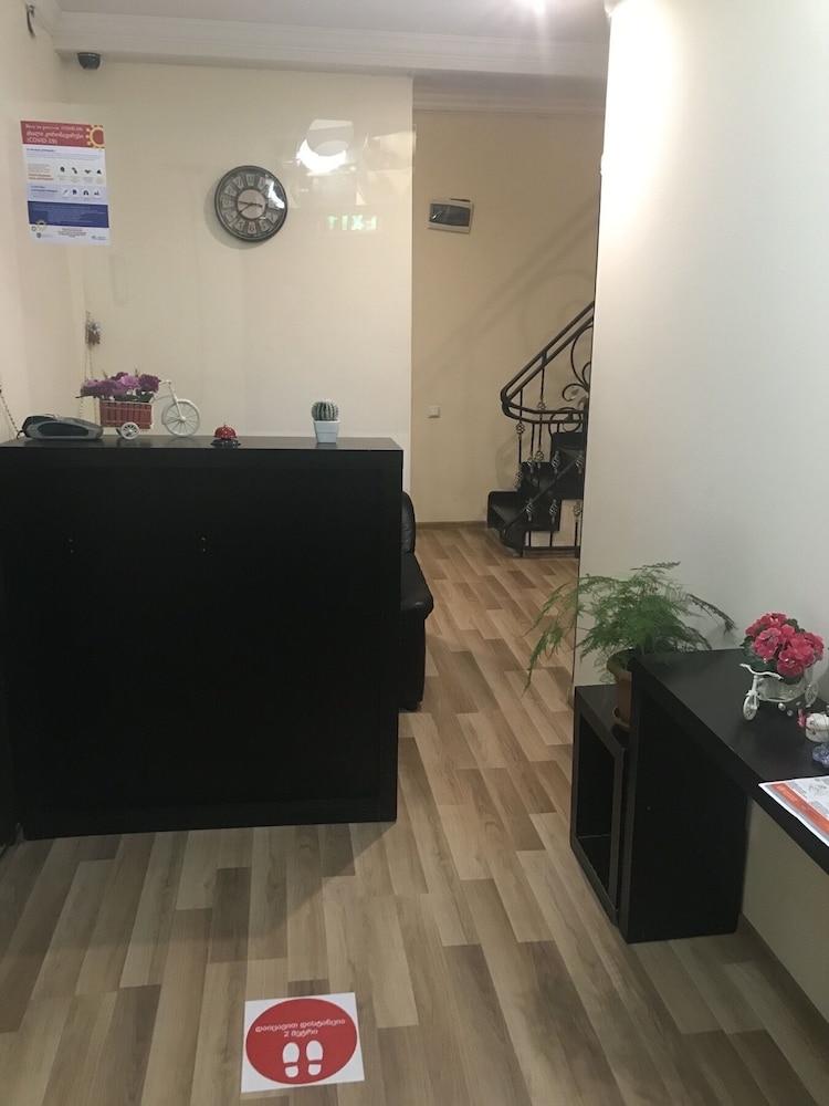 טביליסי Hotel Cristal Palace מראה חיצוני תמונה