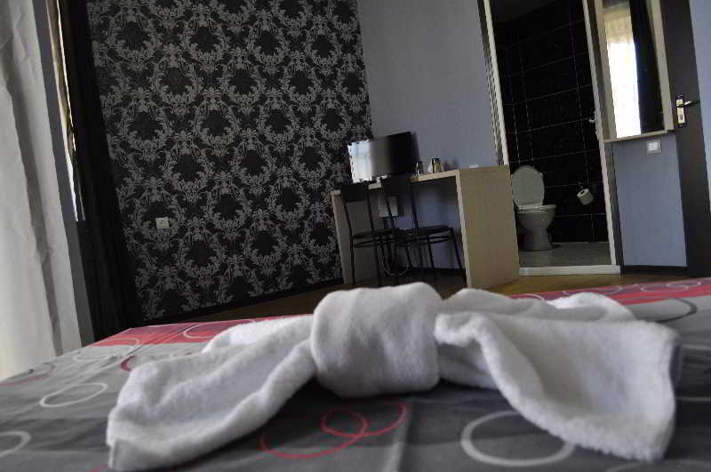 טביליסי Hotel Cristal Palace מראה חיצוני תמונה
