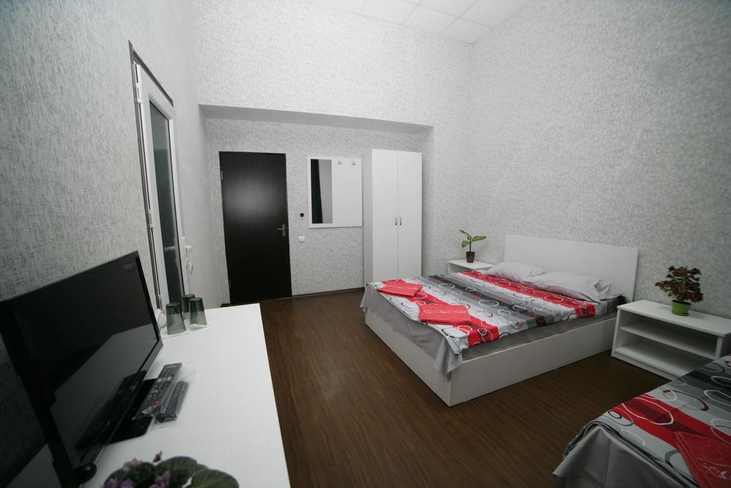 טביליסי Hotel Cristal Palace מראה חיצוני תמונה